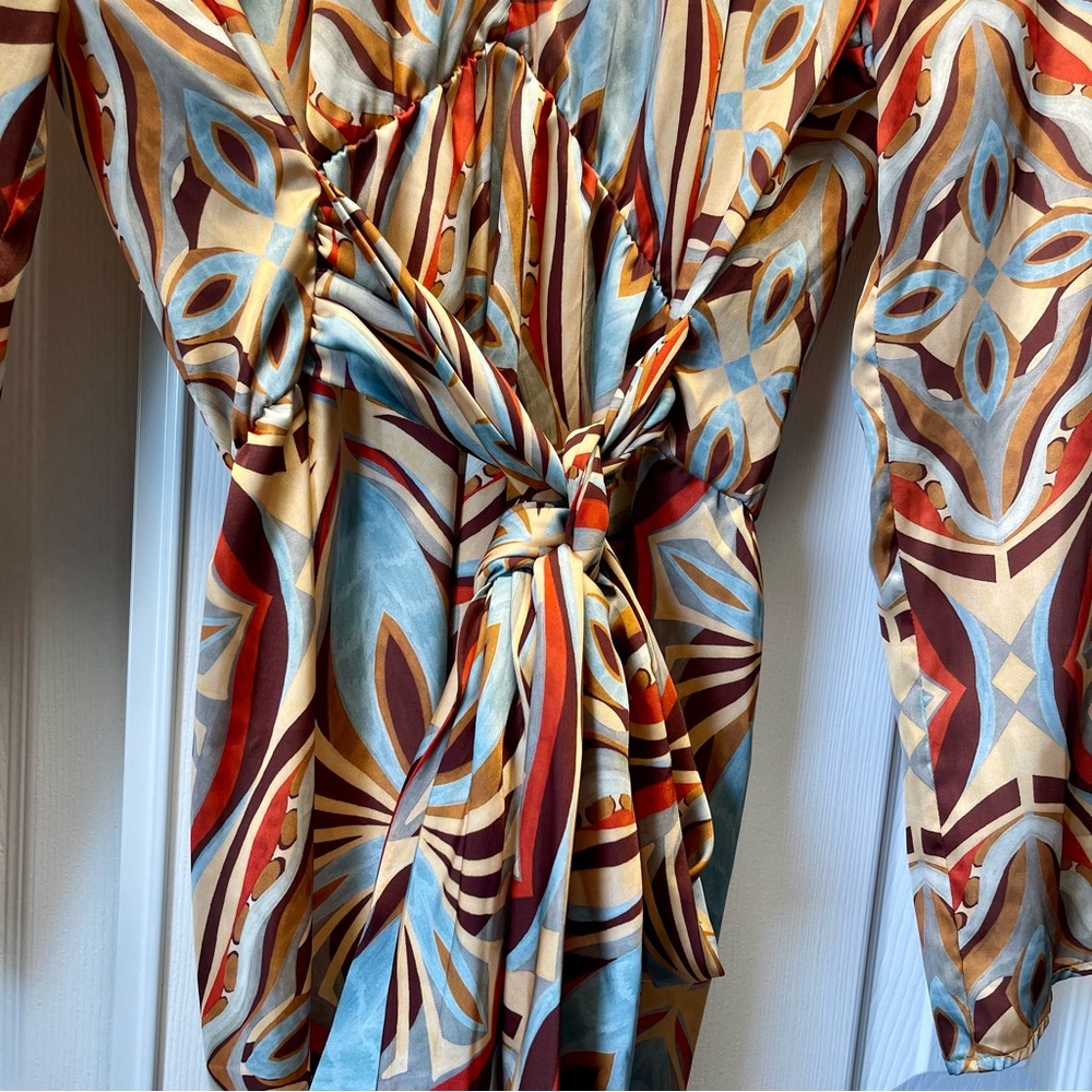 Zara Women’s Retro Printed V-neck Mini Dress With Wrap Belt Long Sleeve Size L - Picture 4 of 11